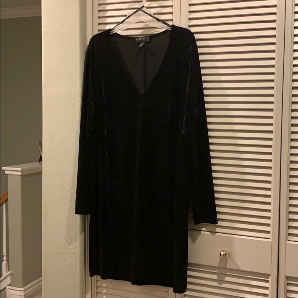 BLACK VELVET DRESS